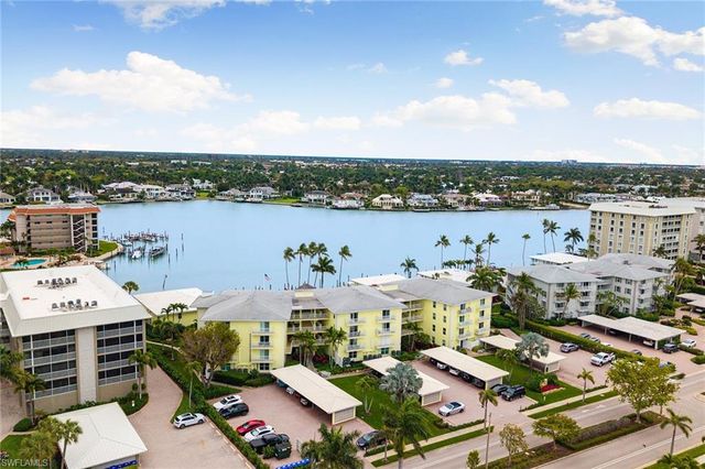 2850 Gulf Shore BLVD N 106, Naples, FL 34103