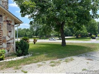 816 S Austin, Seguin, TX 78155