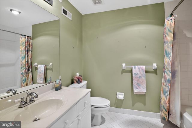 403 SILVER OAK CT, Warwick, PA 18974