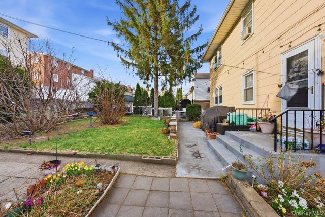 72 Murray Avenue, Yonkers, NY 10704