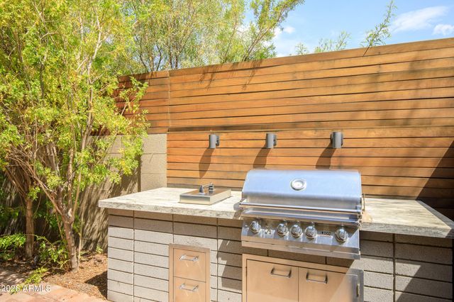 7232 N 14TH Street, Phoenix, AZ 85020
