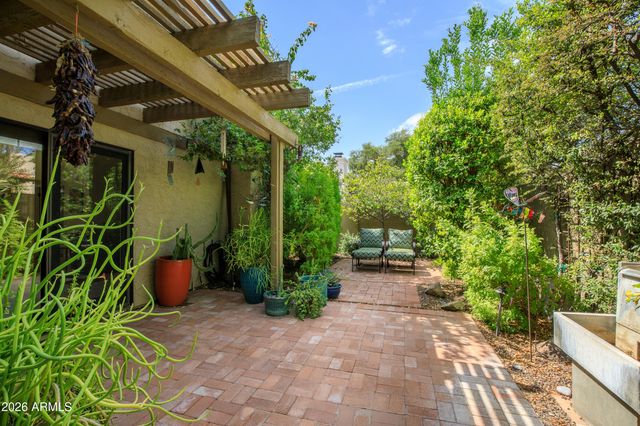 7232 N 14TH Street, Phoenix, AZ 85020