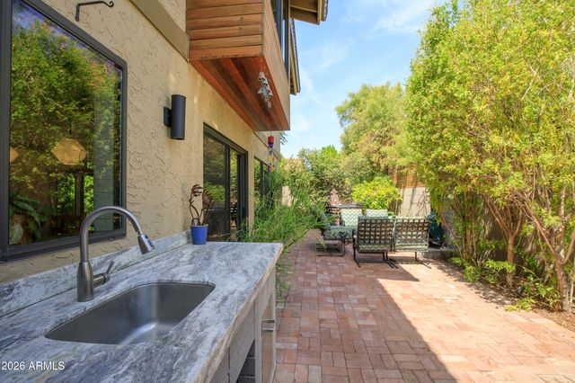 7232 N 14TH Street, Phoenix, AZ 85020