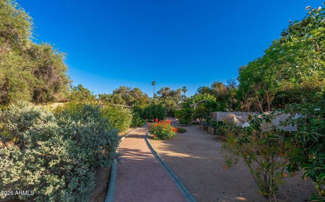 7232 N 14TH Street, Phoenix, AZ 85020