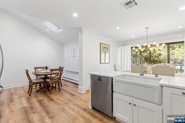 1 Bentley Drive 3, Franklin Lakes, NJ 07417