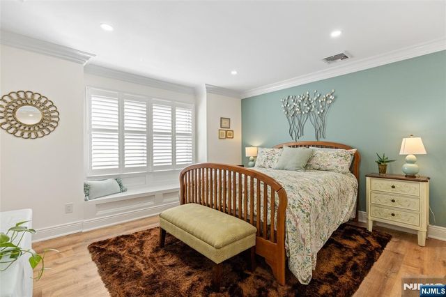 1 Bentley Drive 3, Franklin Lakes, NJ 07417