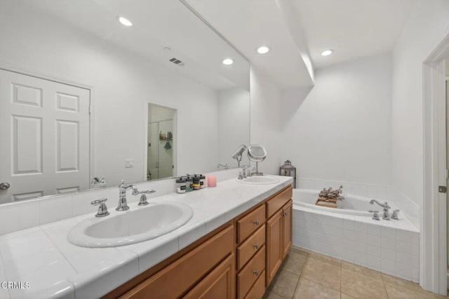 209 Via Antonio, Thousand Oaks, CA 91320