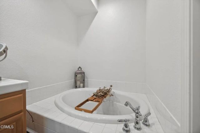 209 Via Antonio, Thousand Oaks, CA 91320