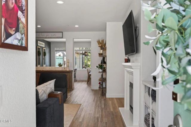 209 Via Antonio, Thousand Oaks, CA 91320