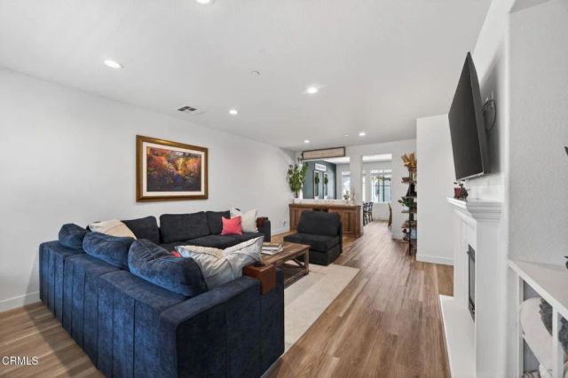 209 Via Antonio, Thousand Oaks, CA 91320