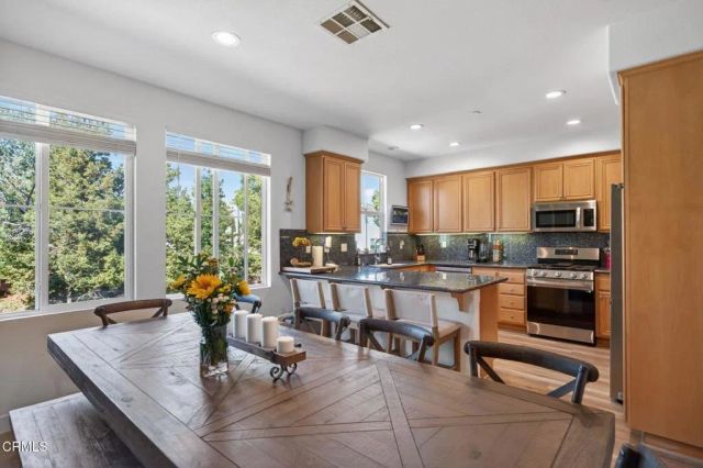 209 Via Antonio, Thousand Oaks, CA 91320