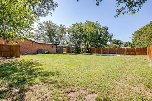 6301 Greenfield Road, Fort Worth, TX 76135