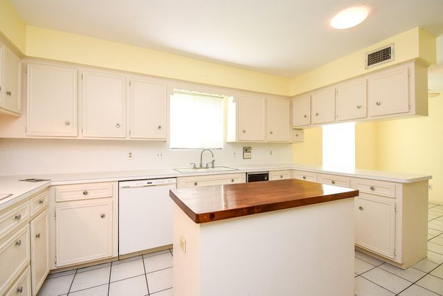 3419 Crow Valley Drive, Missouri City, TX 77459
