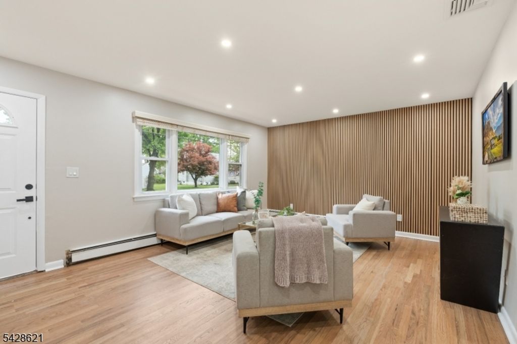 170 Montgomery St, Piscataway Twp., NJ 08854