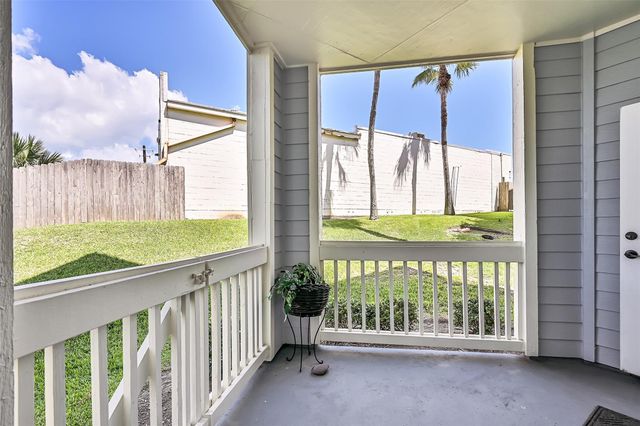 7000 Seawall Blvd 116, Galveston, TX 77551