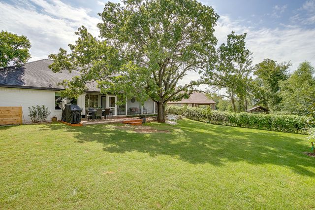 9620 Monticello Drive, Granbury, TX 76049