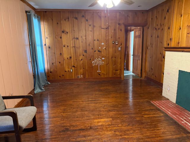 1102 Nathan Street, Marshall, TX 75670