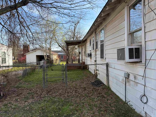 1102 Nathan Street, Marshall, TX 75670