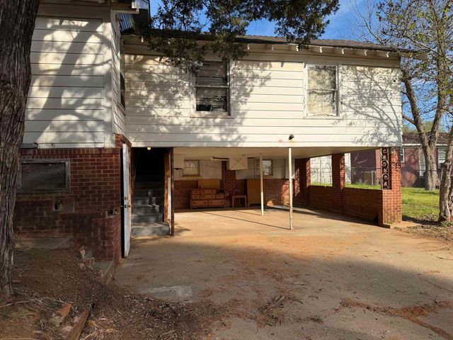 1102 Nathan Street, Marshall, TX 75670