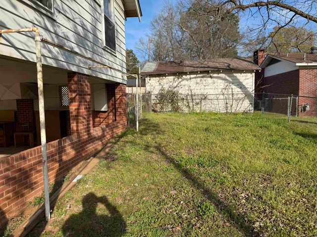 1102 Nathan Street, Marshall, TX 75670