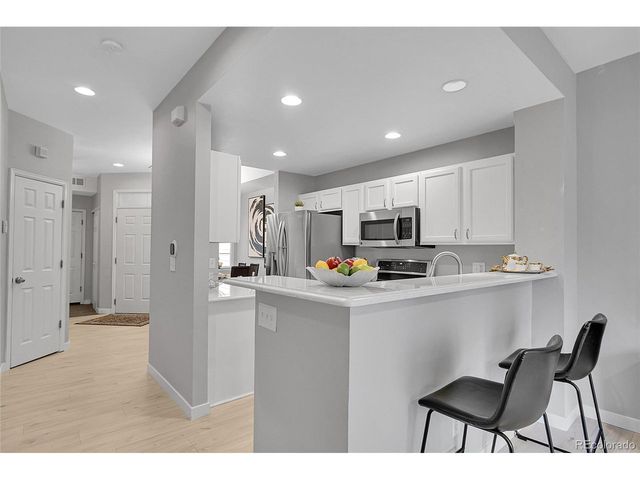 9051 W Phillips Dr, Littleton, CO 80128