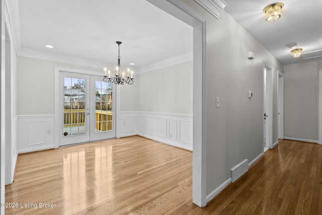 318 Castleview Dr, Louisville, KY 40207