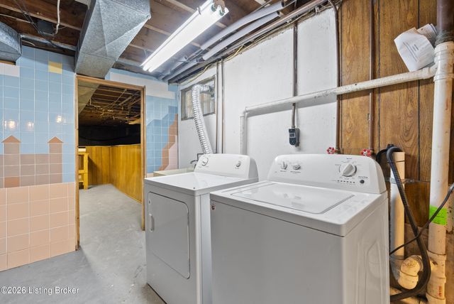 318 Castleview Dr, Louisville, KY 40207