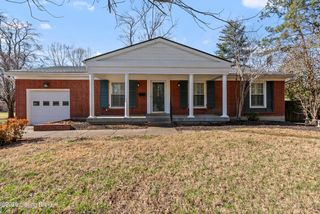 318 Castleview Dr, Louisville, KY 40207