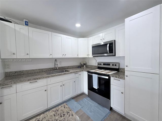 6780 W 2nd Ct 212, Hialeah, FL 33012