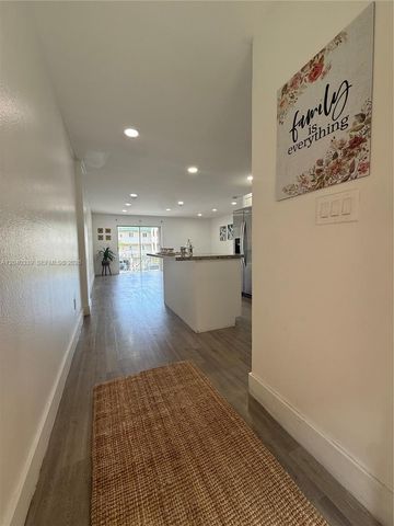 6780 W 2nd Ct 212, Hialeah, FL 33012