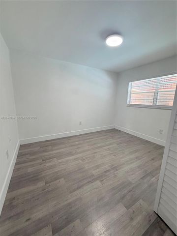 6780 W 2nd Ct 212, Hialeah, FL 33012