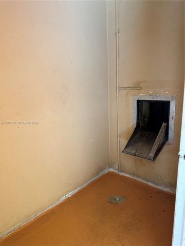 6780 W 2nd Ct 212, Hialeah, FL 33012