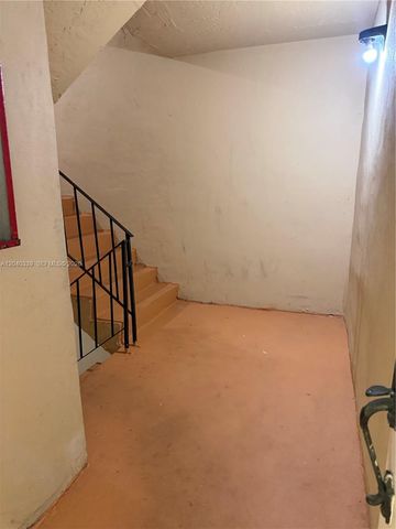 6780 W 2nd Ct 212, Hialeah, FL 33012