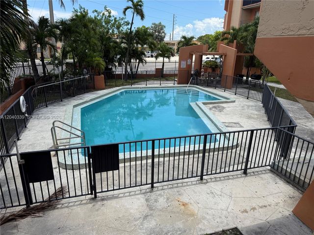 6780 W 2nd Ct 212, Hialeah, FL 33012