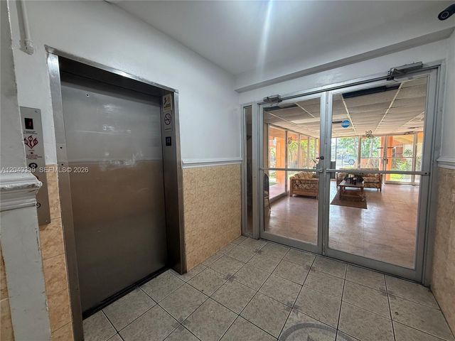 6780 W 2nd Ct 212, Hialeah, FL 33012