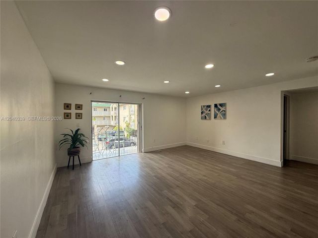 6780 W 2nd Ct 212, Hialeah, FL 33012