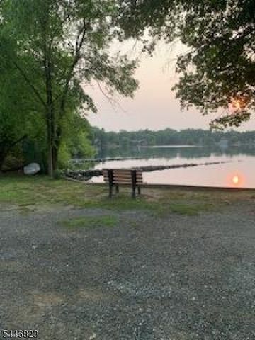 91 Lawrence Rd, Parsippany-troy Hills Twp., NJ 07054