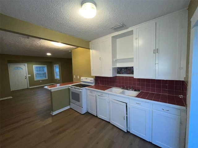 2013 OCEANVIEW PLACE, Tampa, FL 33605