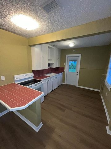 2013 OCEANVIEW PLACE, Tampa, FL 33605