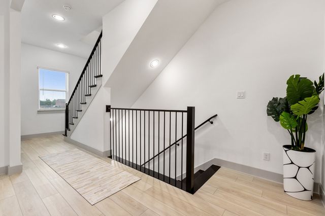 2635 Carmelita Street, Dallas, TX 75212