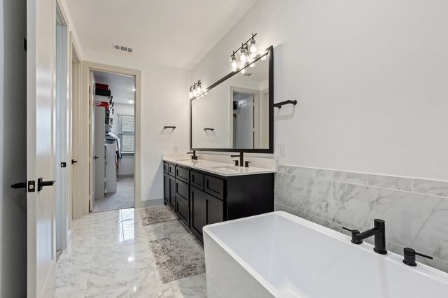 2635 Carmelita Street, Dallas, TX 75212