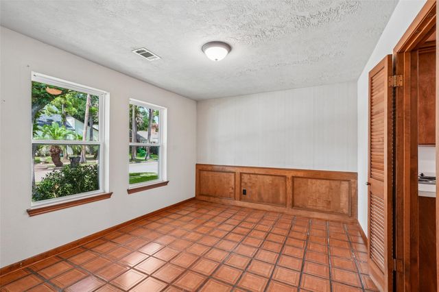 2275 Woodland Springs Street, Houston, TX 77077