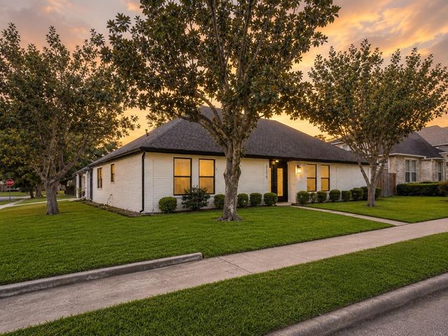 2275 Woodland Springs Street, Houston, TX 77077