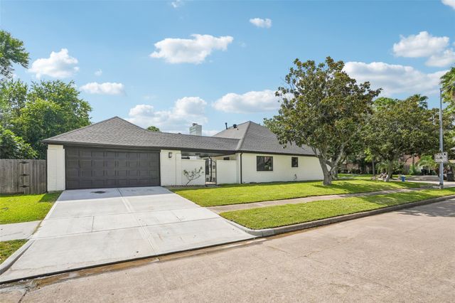 2275 Woodland Springs Street, Houston, TX 77077