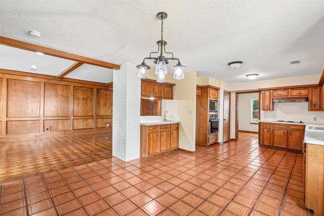 2275 Woodland Springs Street, Houston, TX 77077