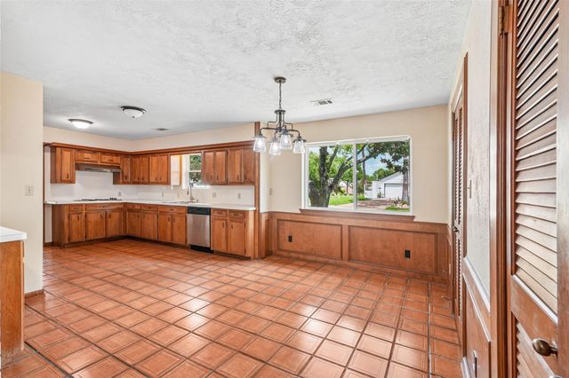 2275 Woodland Springs Street, Houston, TX 77077