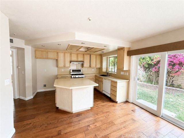 126 Ball Drive, Claremont, CA 91711