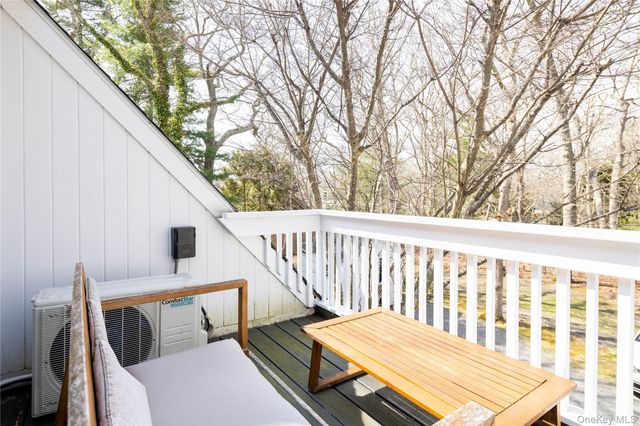 5 Skyes Neck Court, East Quogue, NY 11942