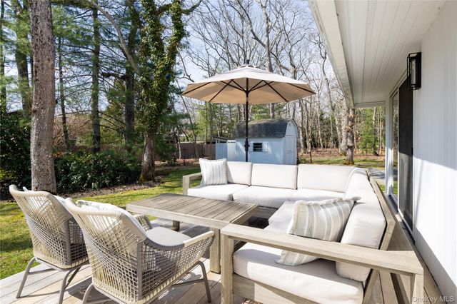 5 Skyes Neck Court, East Quogue, NY 11942