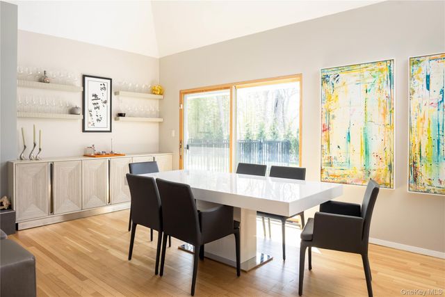 5 Skyes Neck Court, East Quogue, NY 11942